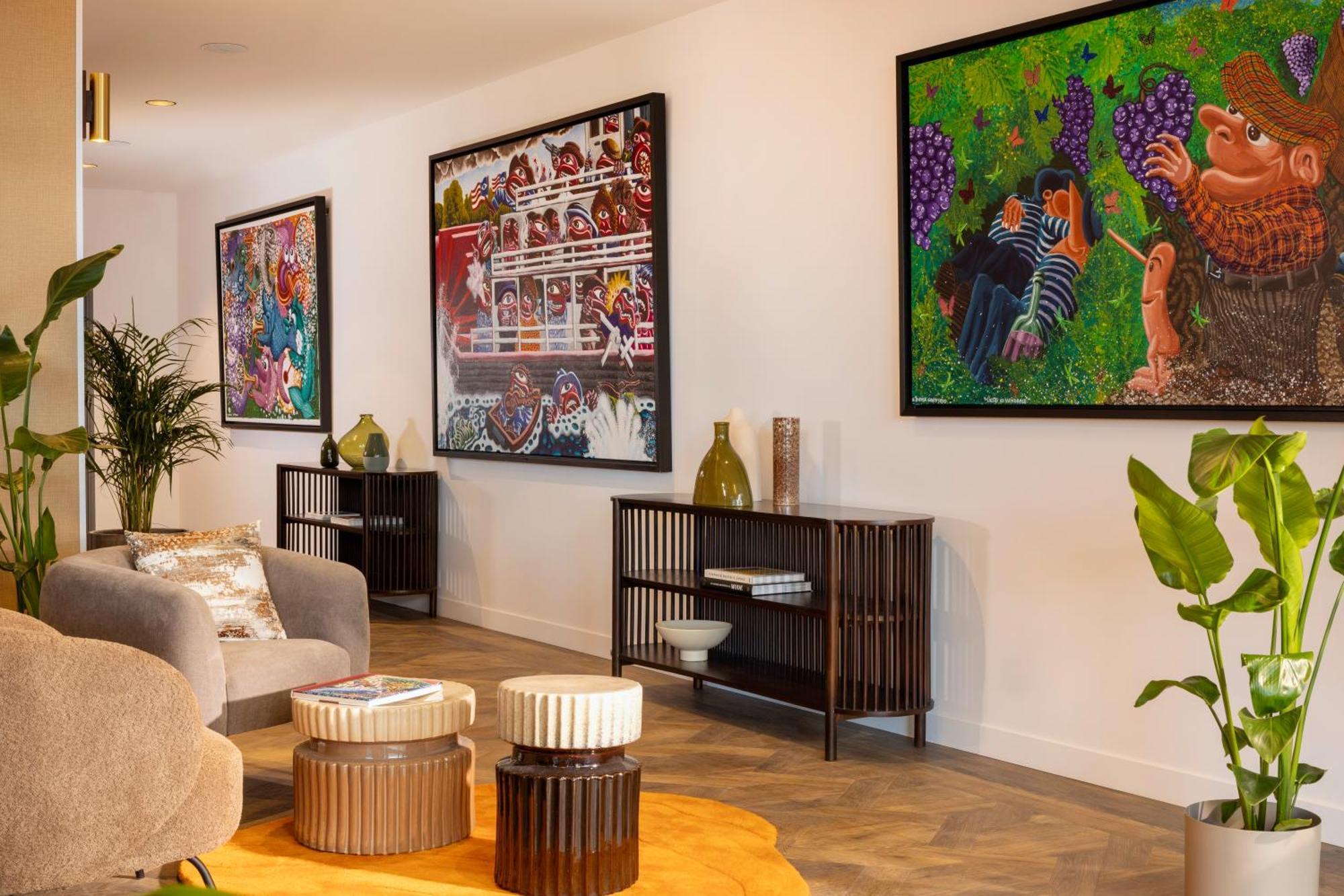 Hotel 56 - Centre Gare Saint Jean 4*