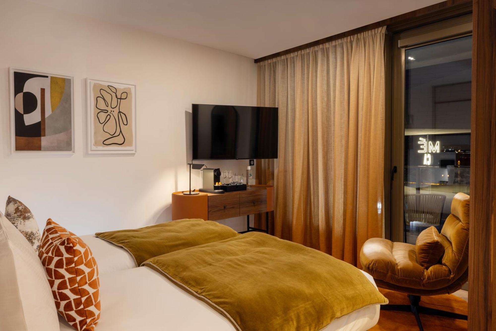 56 - Centre Gare Saint Jean 4*