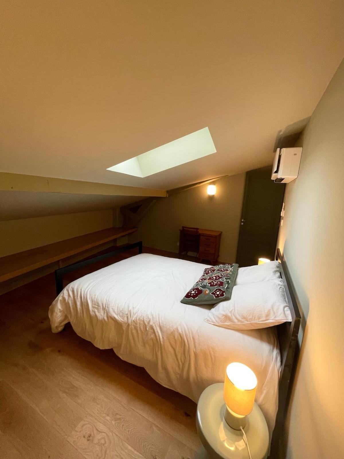 Luxury And Elegance In Apartment Bordeaux