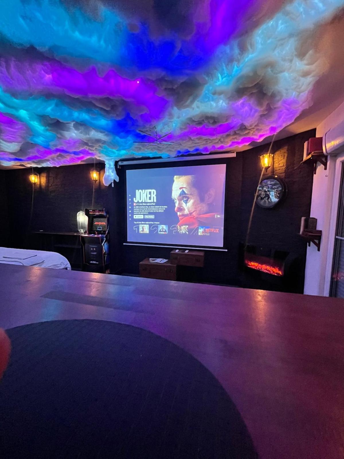 Cinema, Jacuzzi, Borne Arcade * Bordeaux