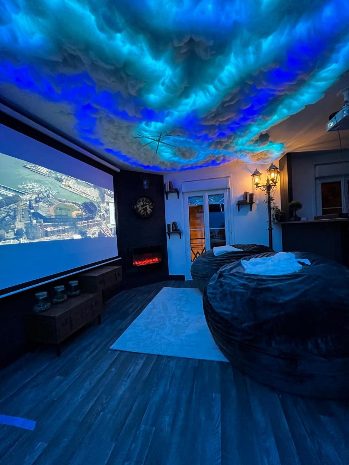 Cinema, Jacuzzi, Borne Arcade * Bordeaux