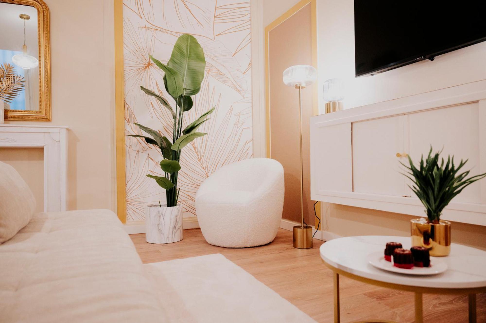 Apartment Free Parking - Self Checkin - Wifi - Balcony - Le Cheverus - Superbordeaux