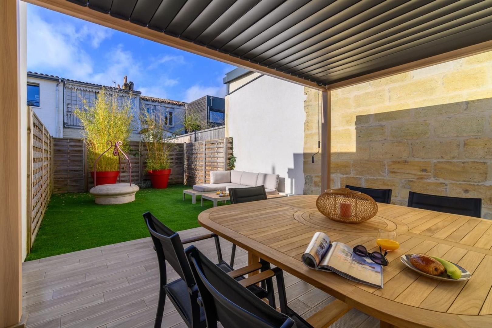 Le Loft ~ Garage ~ Centre-ville ~ Bien D'exception Apartment