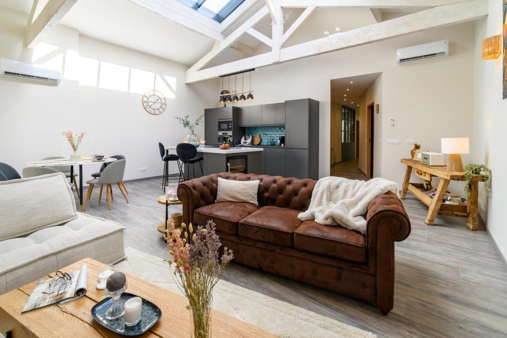Le Loft ~ Garage ~ Centre-ville ~ Bien D'exception