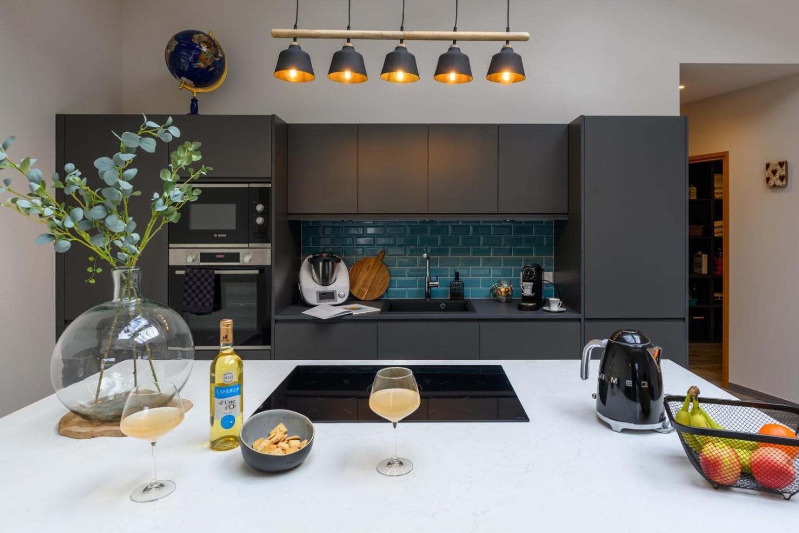Le Loft ~ Garage ~ Centre-ville ~ Bien D'exception Apartment