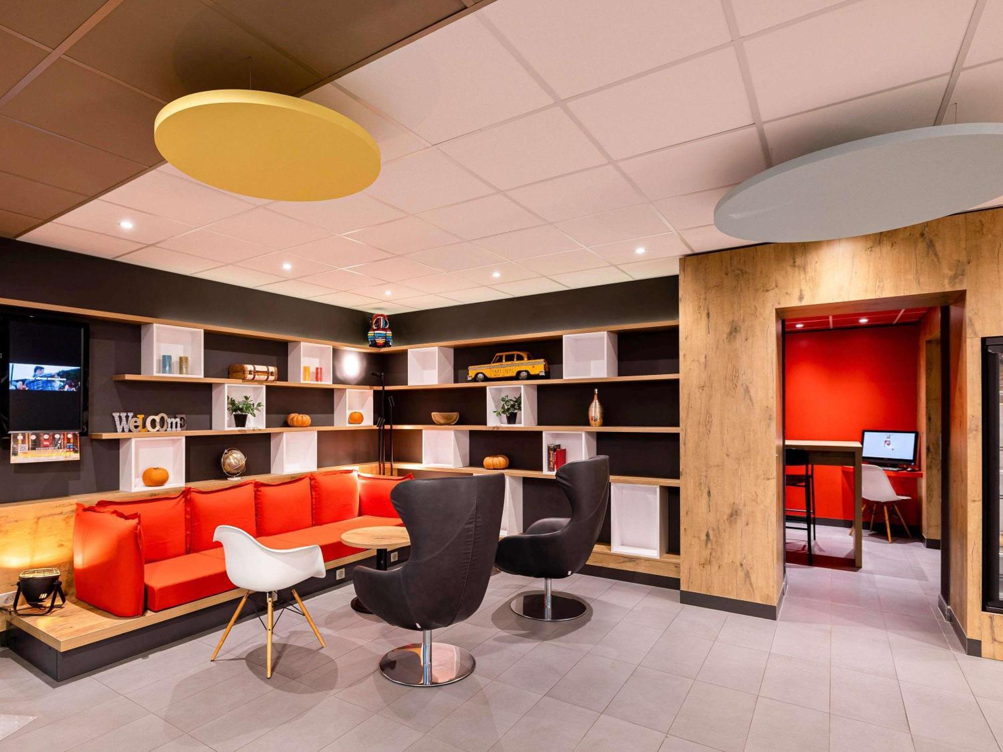 Hotel Ibis Centre Meriadeck 3*