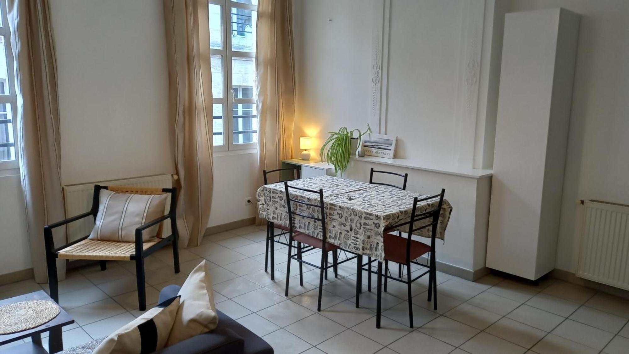 Burdigala Homes - Les De La Devise Apartment *