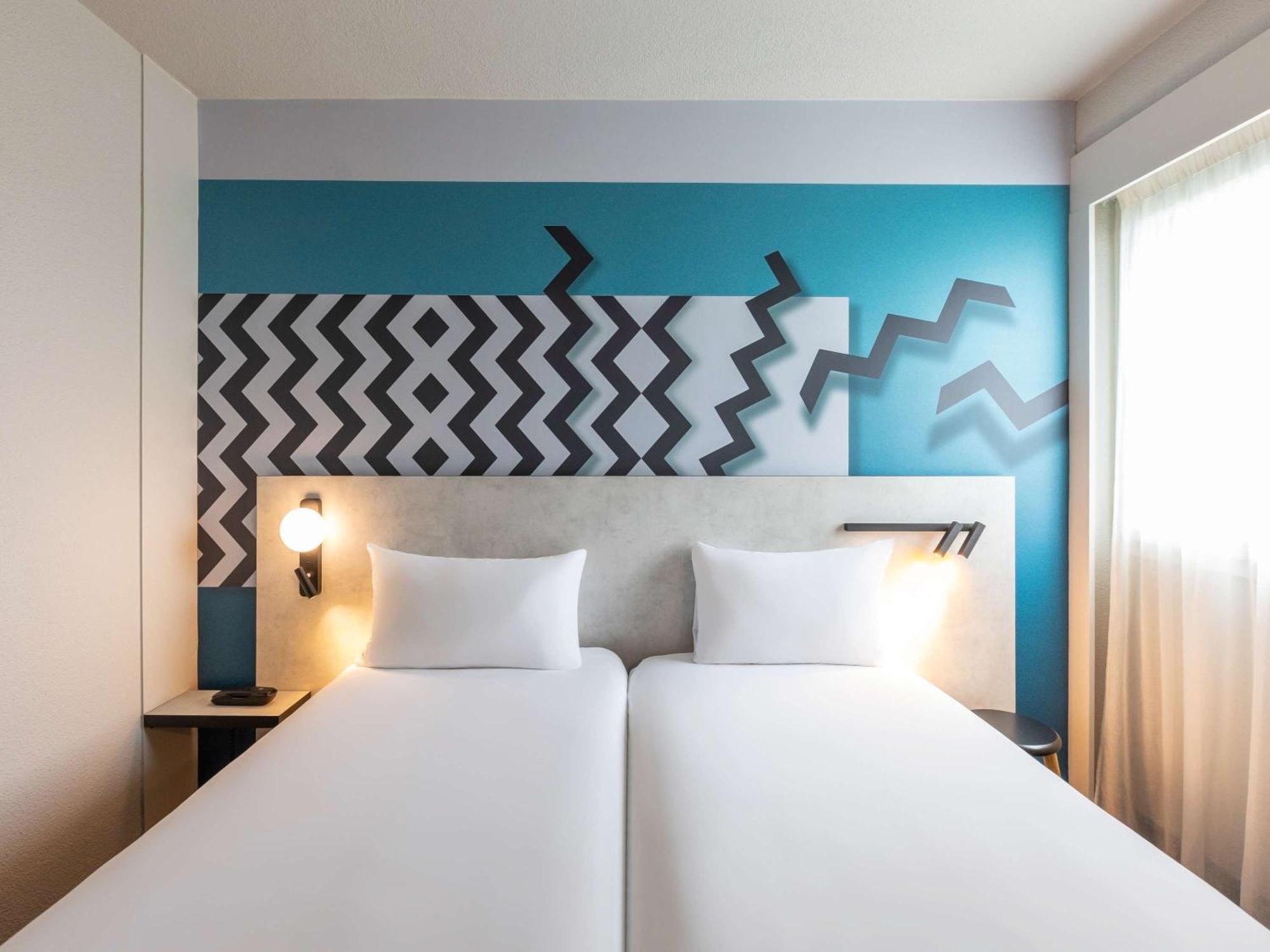 Hotel Ibis Styles Centre Meriadeck 3*