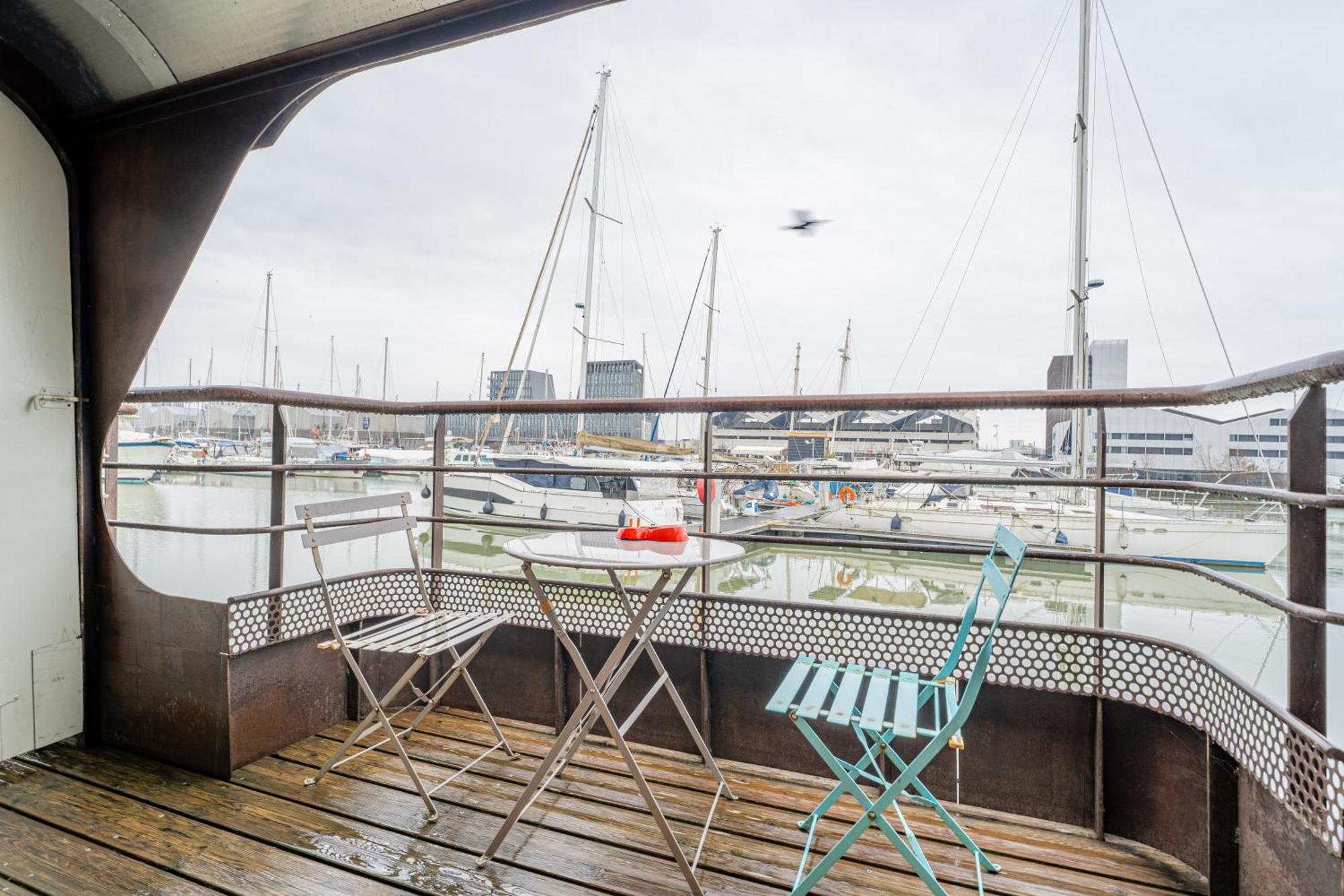 Superbe Peniche En Centre Botel