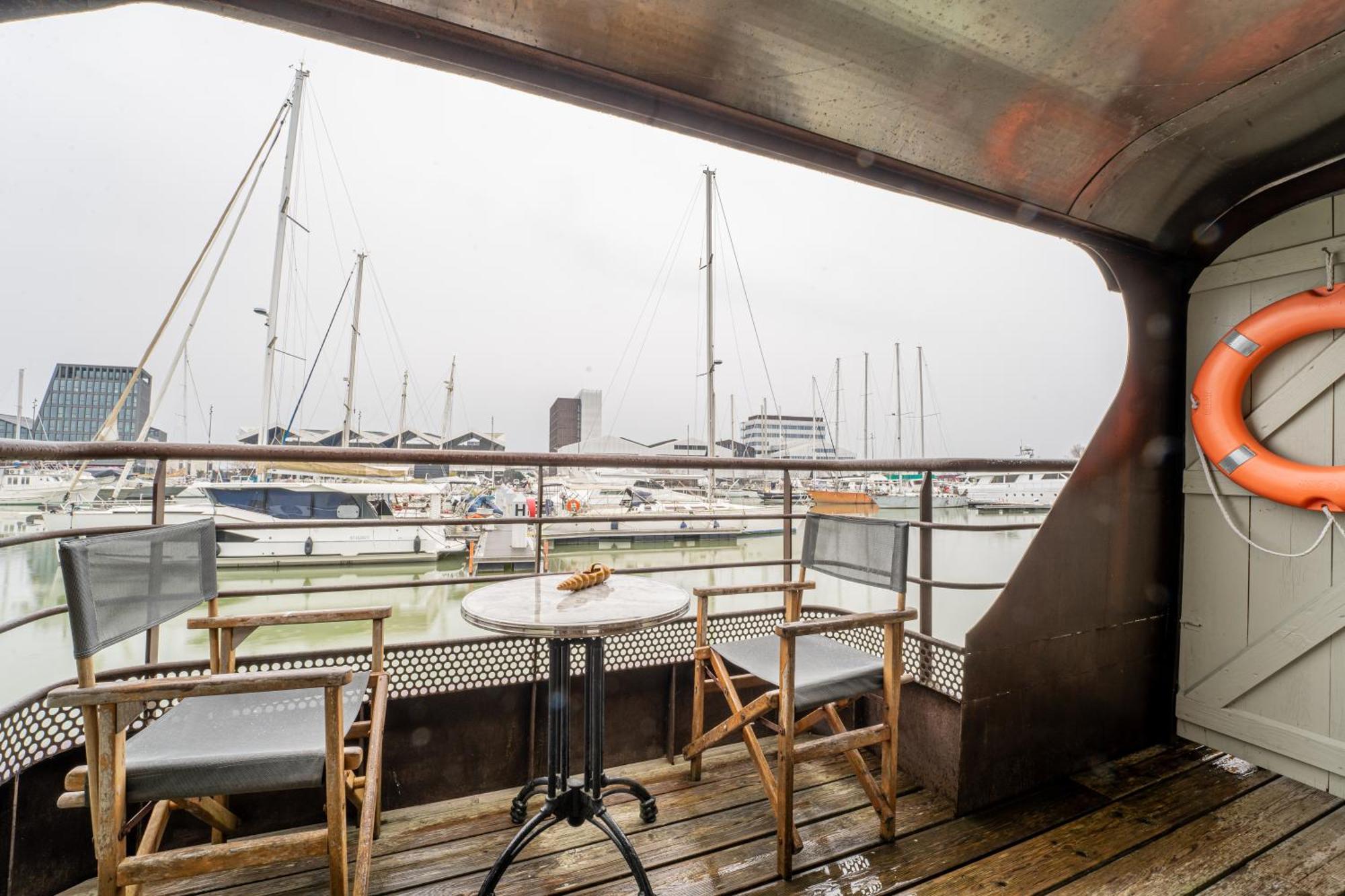 Superbe Peniche En Centre Botel 2*