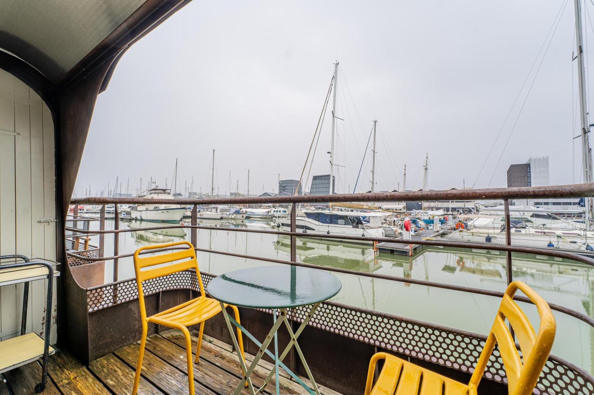 Botel Superbe Peniche En Centre