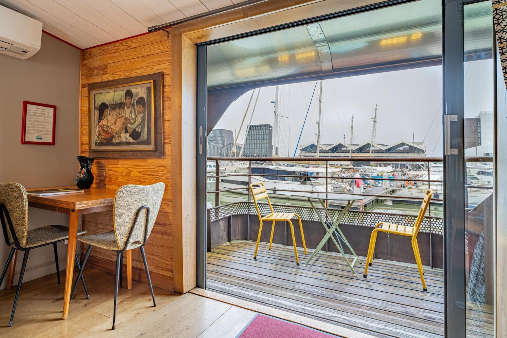 Superbe Peniche En Centre Botel 2*