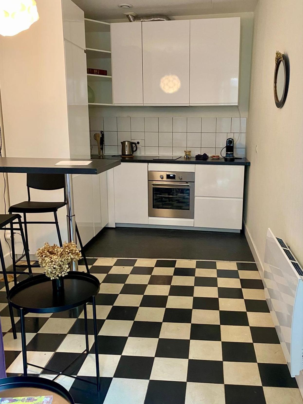 Apartment Dependance Calme Au Coeur De Bordeaux