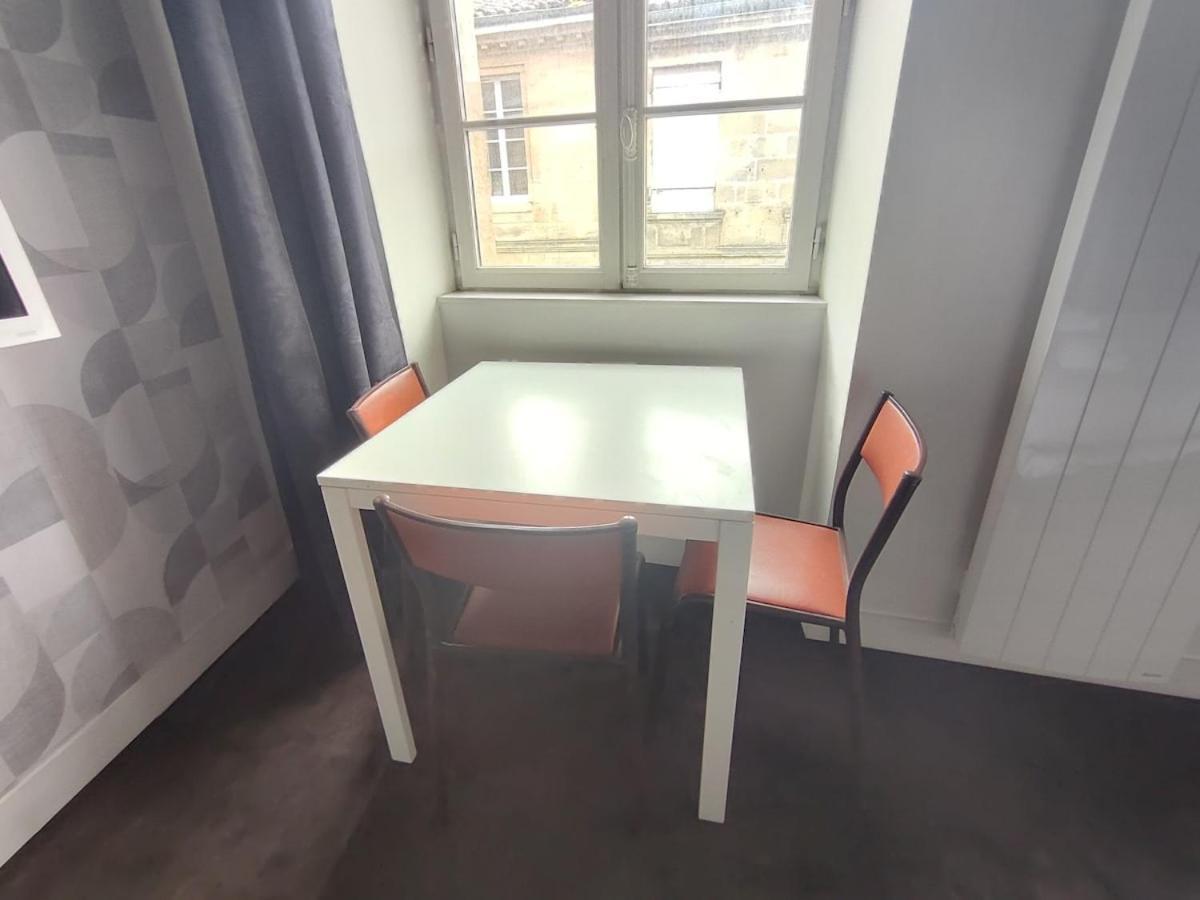 3 Personnes Quartier Chartrons Apartment *