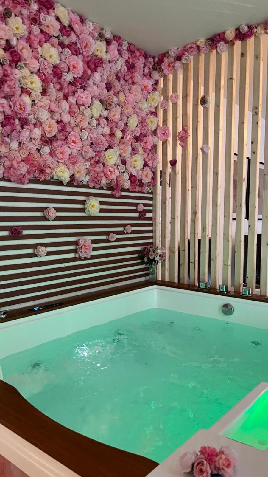 Apartment Apparemment Jacuzzi Balneo Centre De *