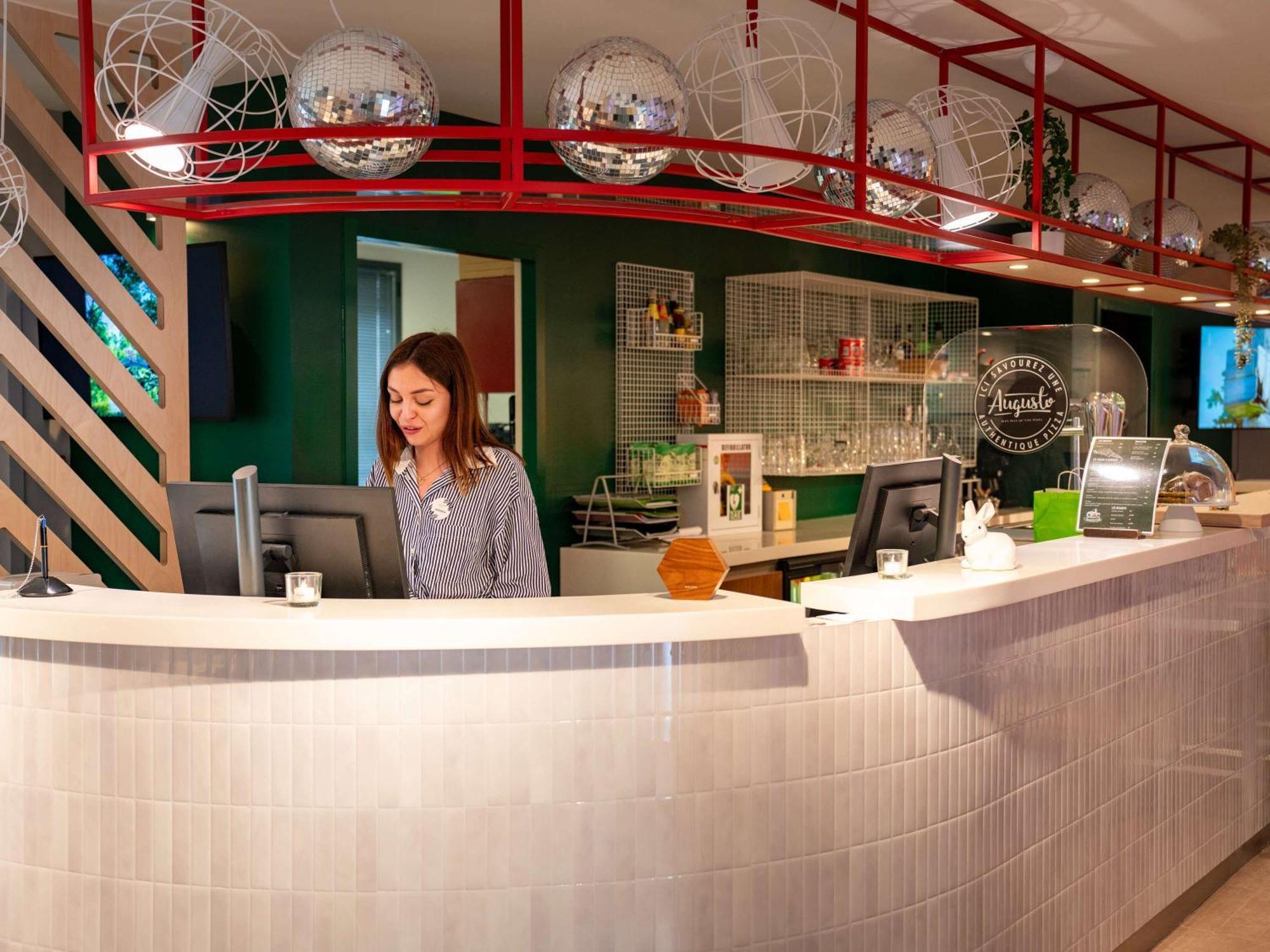 Ibis Styles Centre Gare Hotel 3*