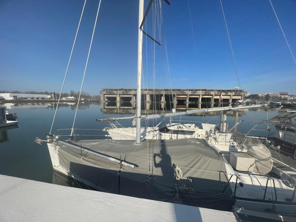 Botel Peniche *