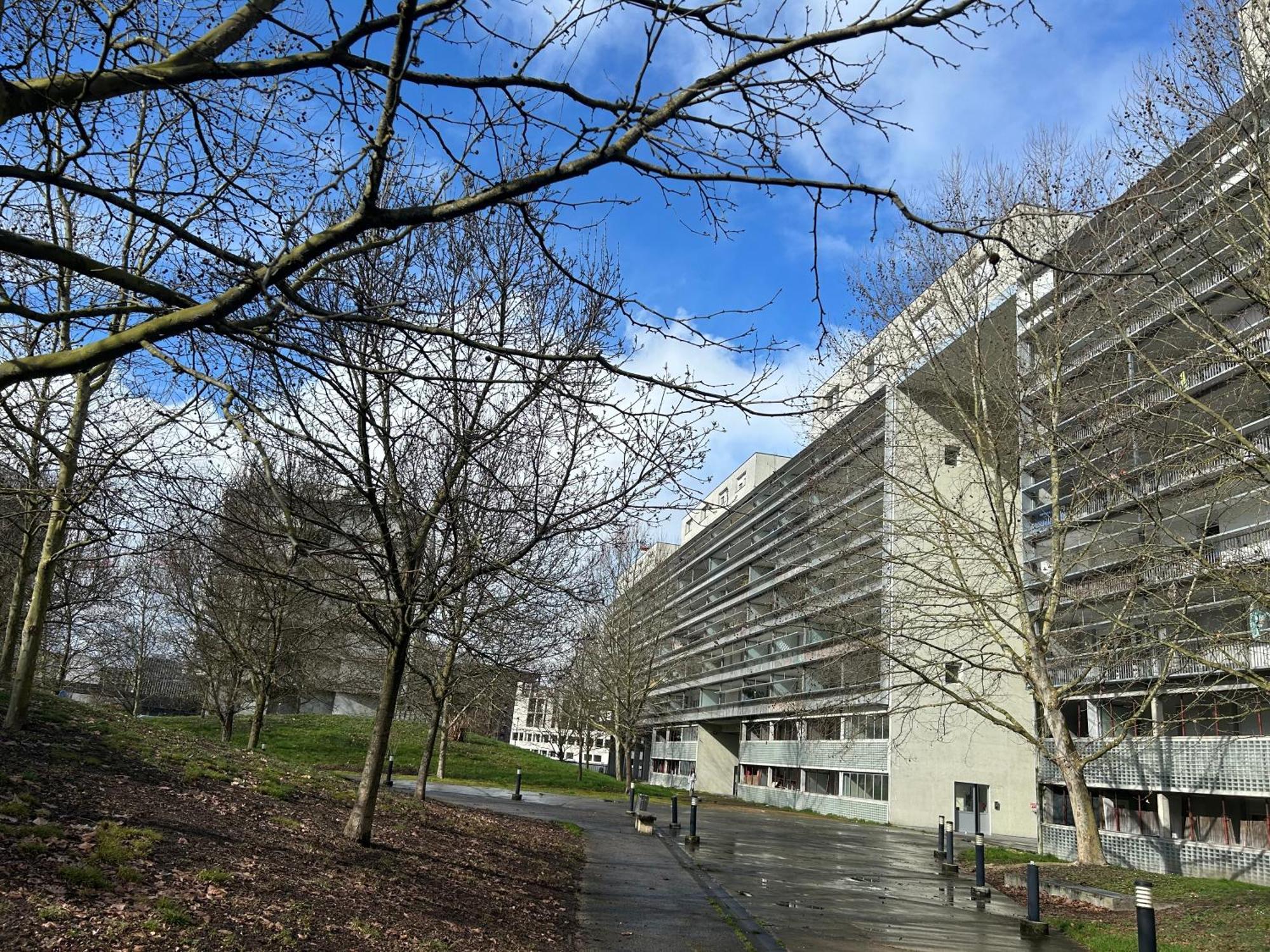 Appartement Large Bright T4, Tram, Parking