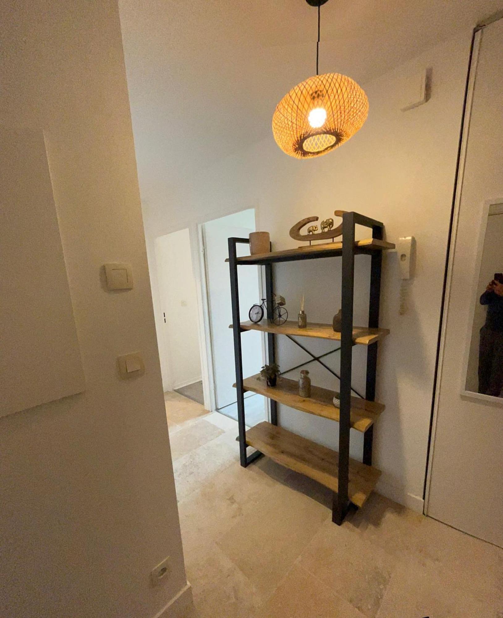 Apartment Large Bright T4, Tram, Parking