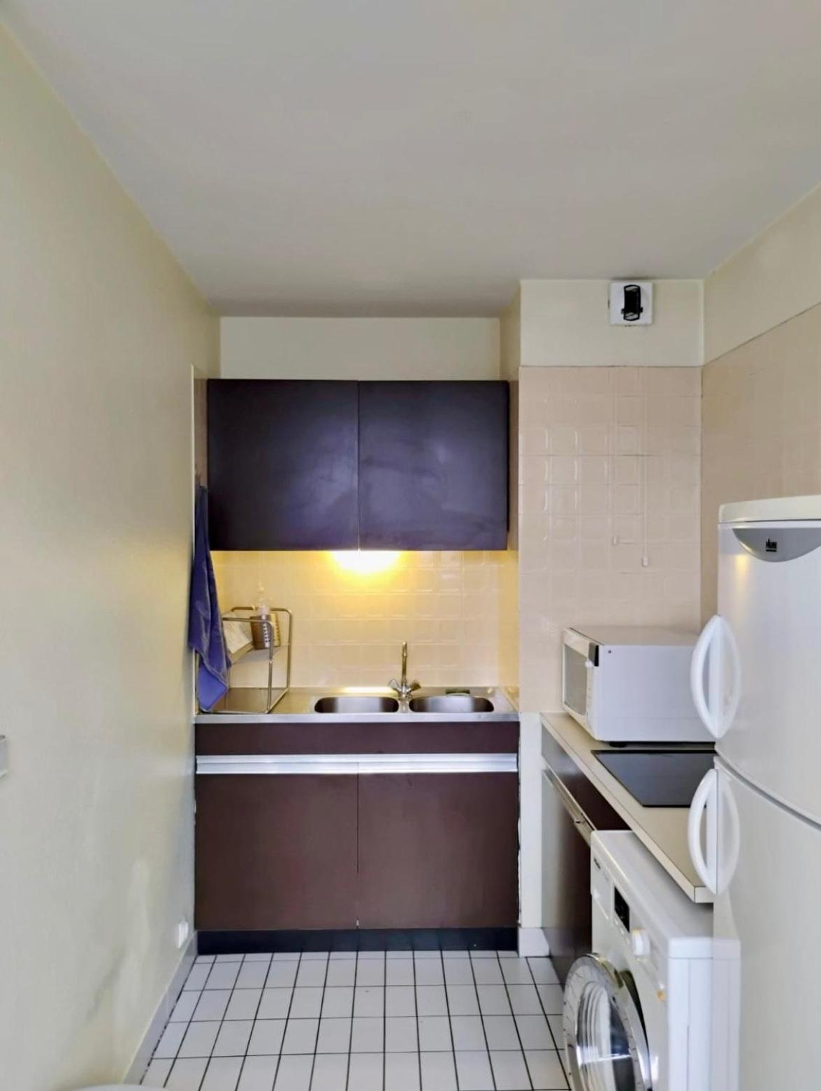 - Avec Terrasse Apartment