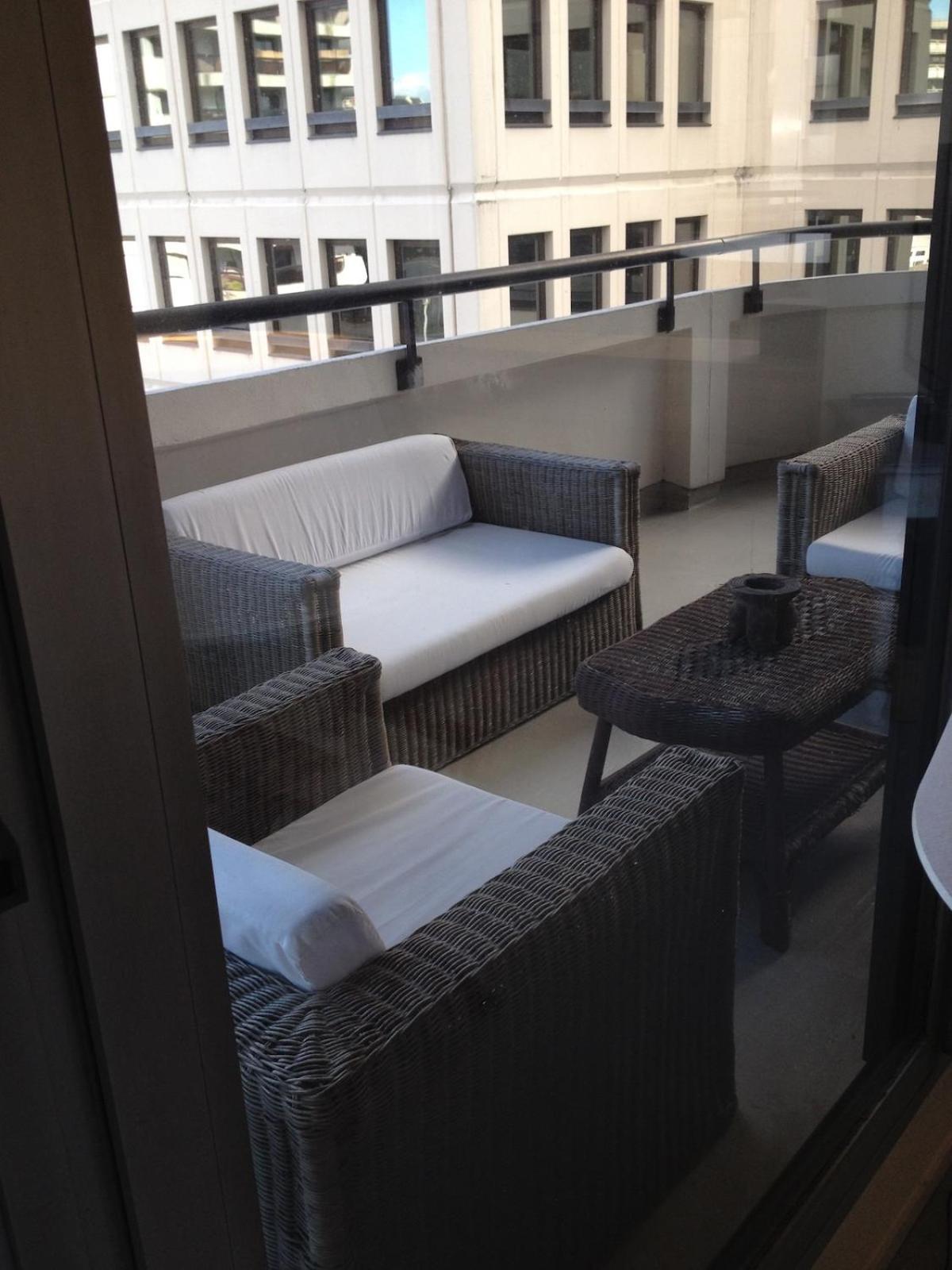 - Avec Terrasse