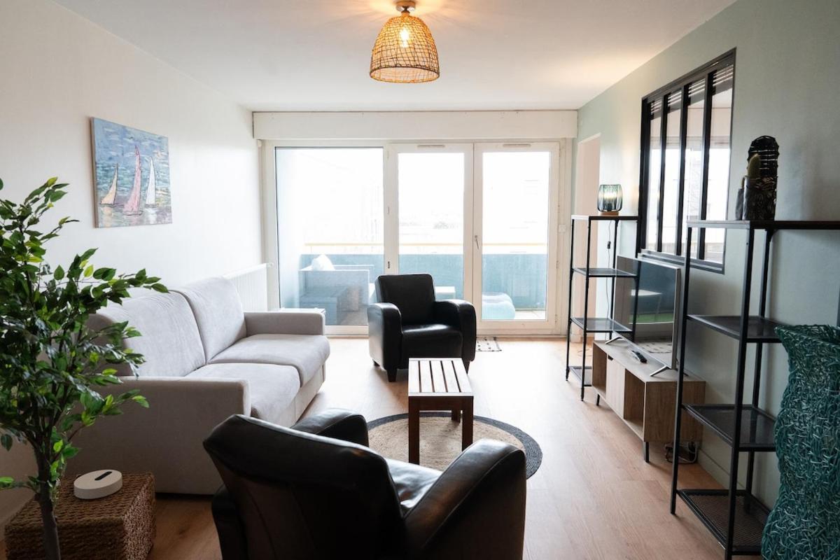 1 Chambre, Terrasse, Proche Tram Apartment *