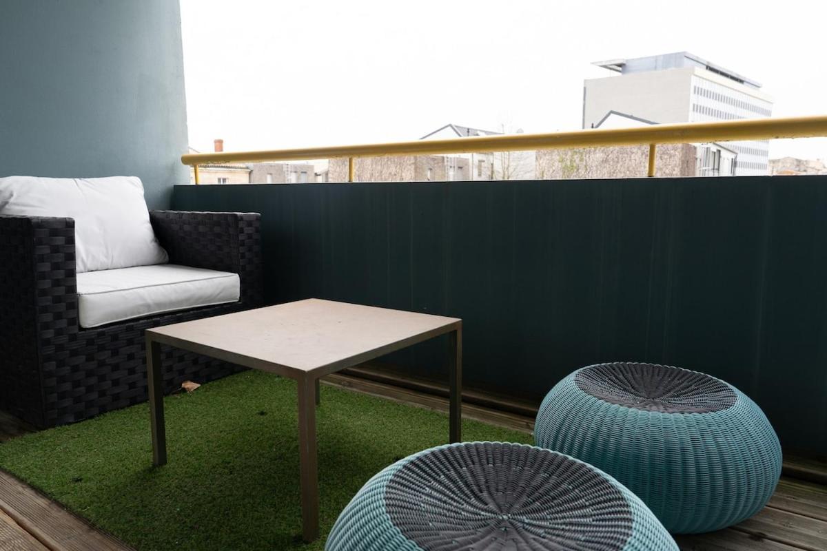 Apartment 1 Chambre, Terrasse, Proche Tram