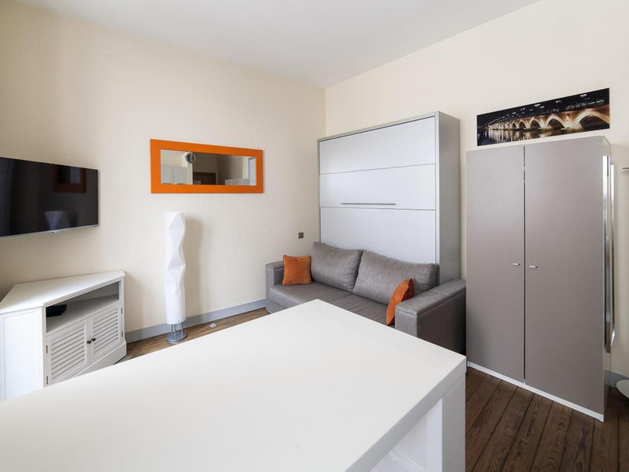 Studio Triangle D'or Apartment *