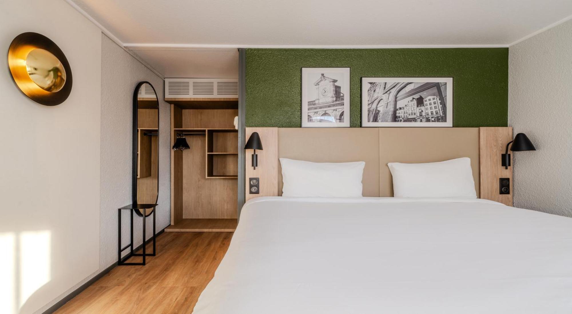 Hotel Campanile - Le 3*