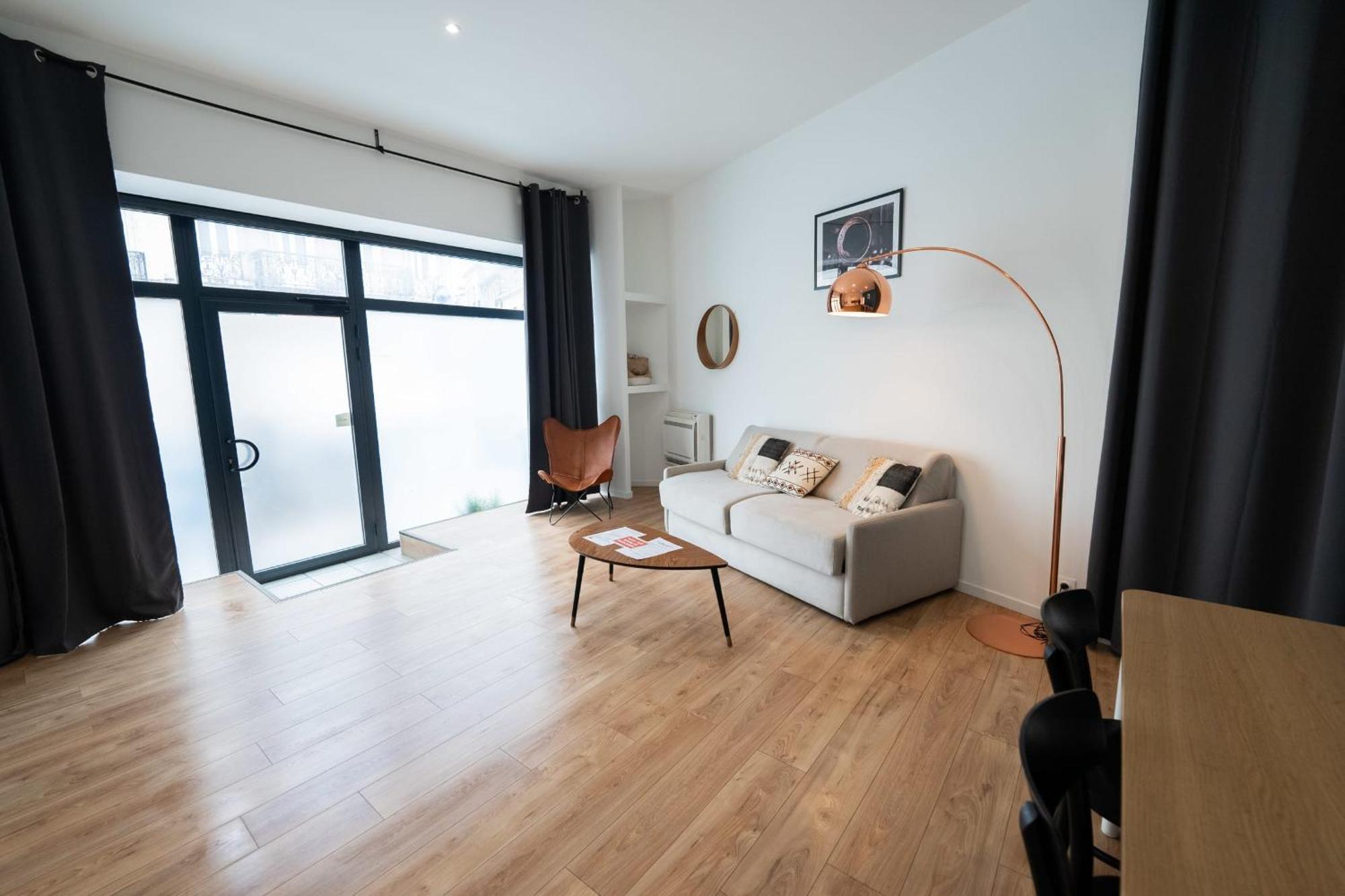 Apartment Modern Air Conditioned