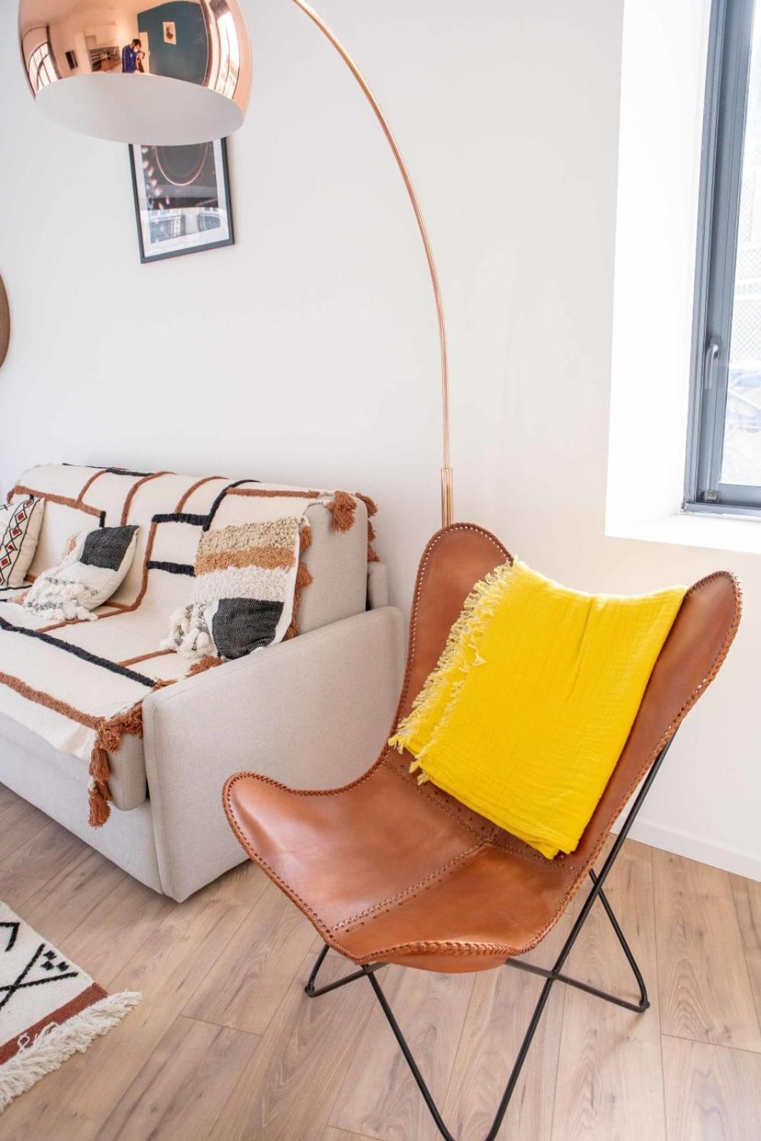 Modern Air Conditioned Apartment *