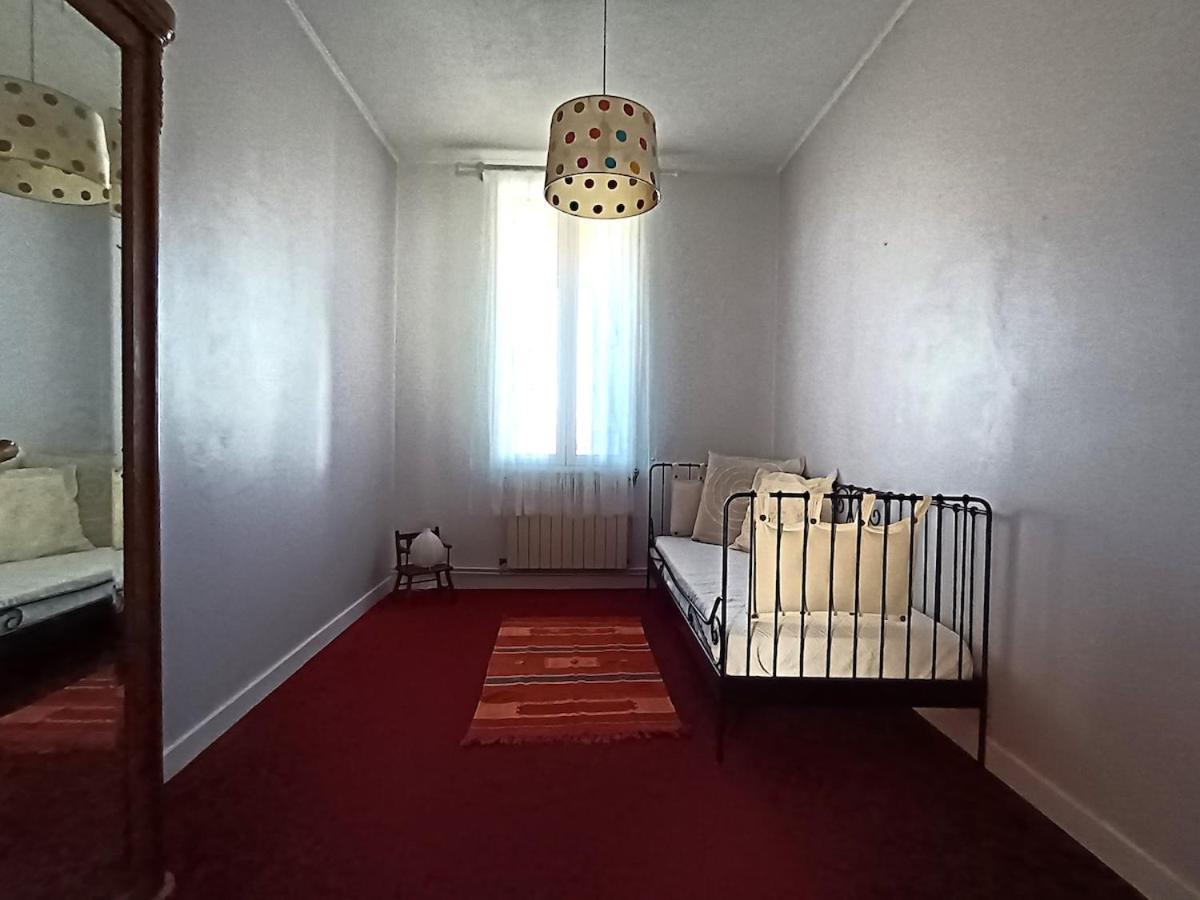 Quiet Family 3 Bedrooms Apartment, 5 Min To St Jean Train Station Apartment *