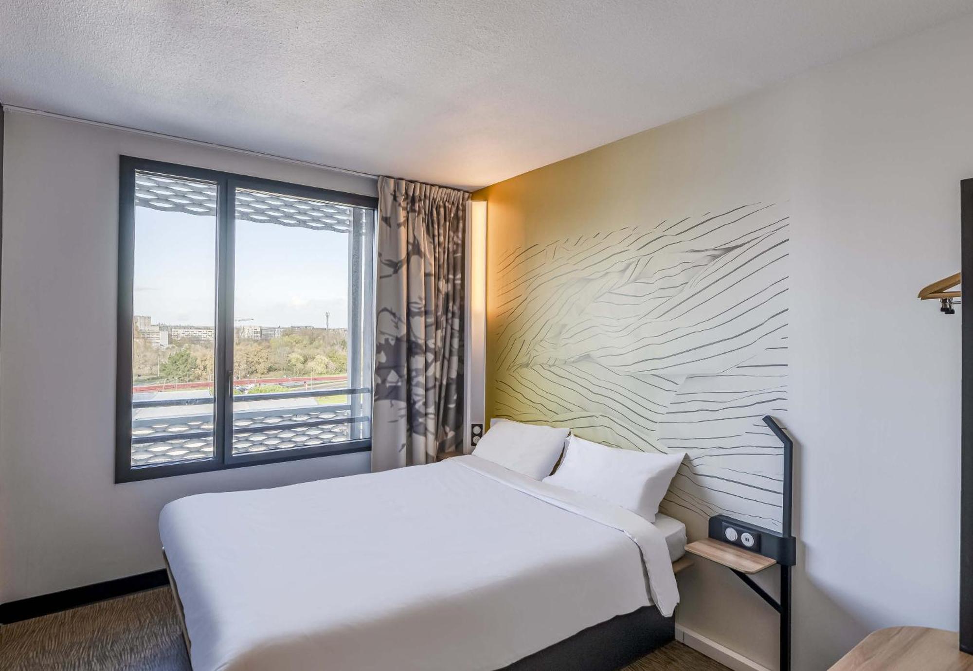 Bassins A Flot Hotel Bordeaux