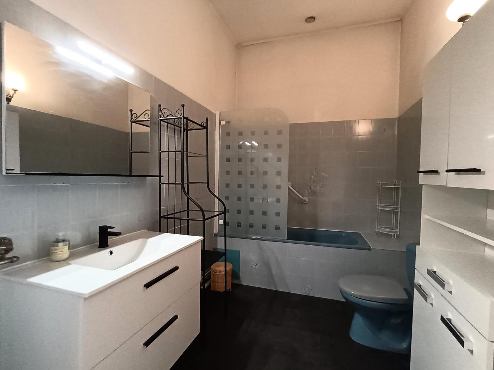 Apartment Quiet Family 3 Bedrooms Apartment, 5 Min To St Jean Train Station *