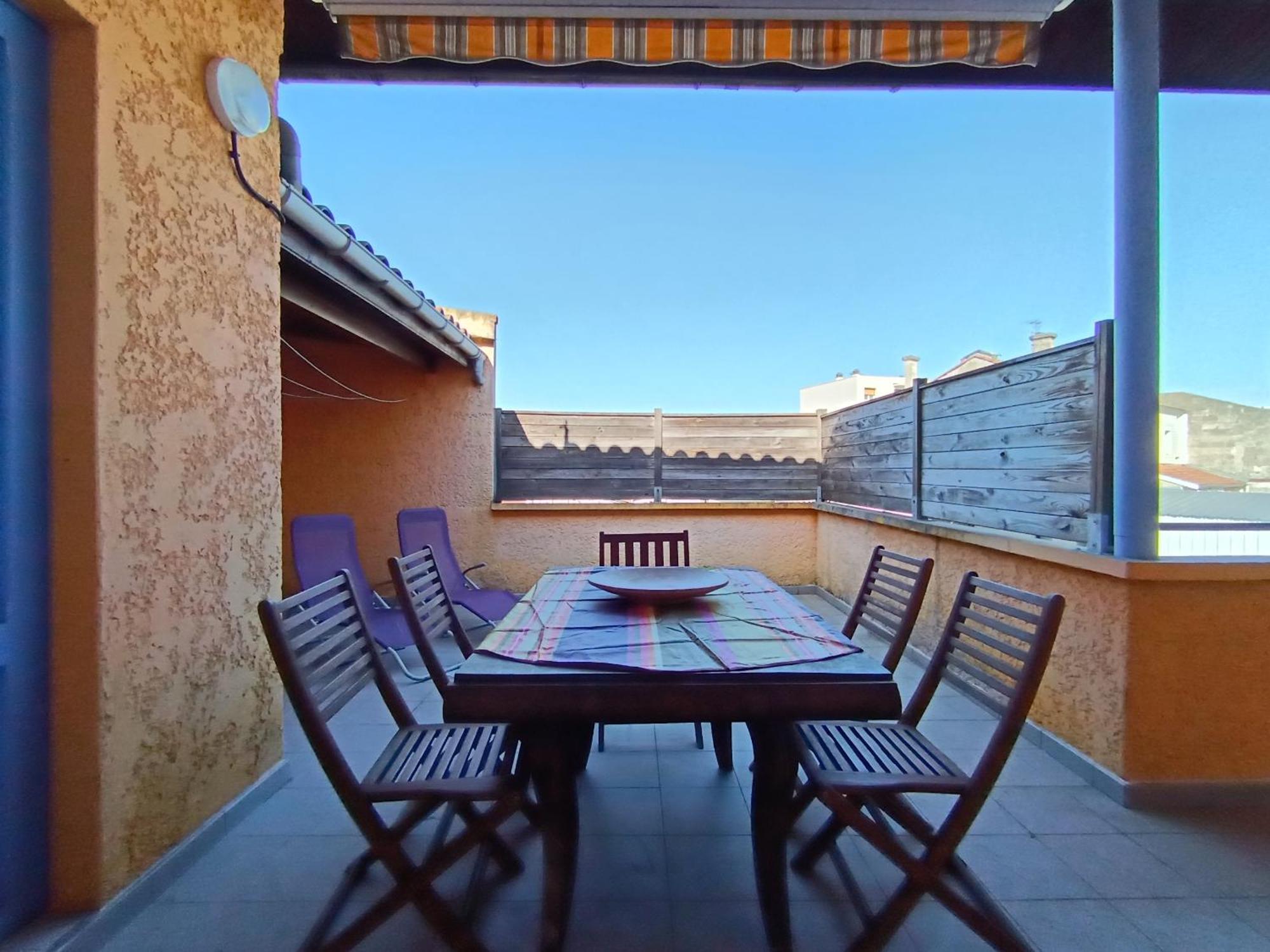 Apartment Quiet Family 3 Bedrooms Apartment, 5 Min To St Jean Train Station *