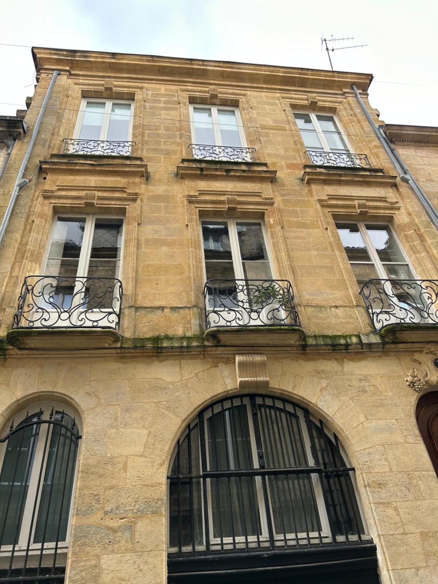 Fantastic 3-room Heart Of Les Chartrons -
