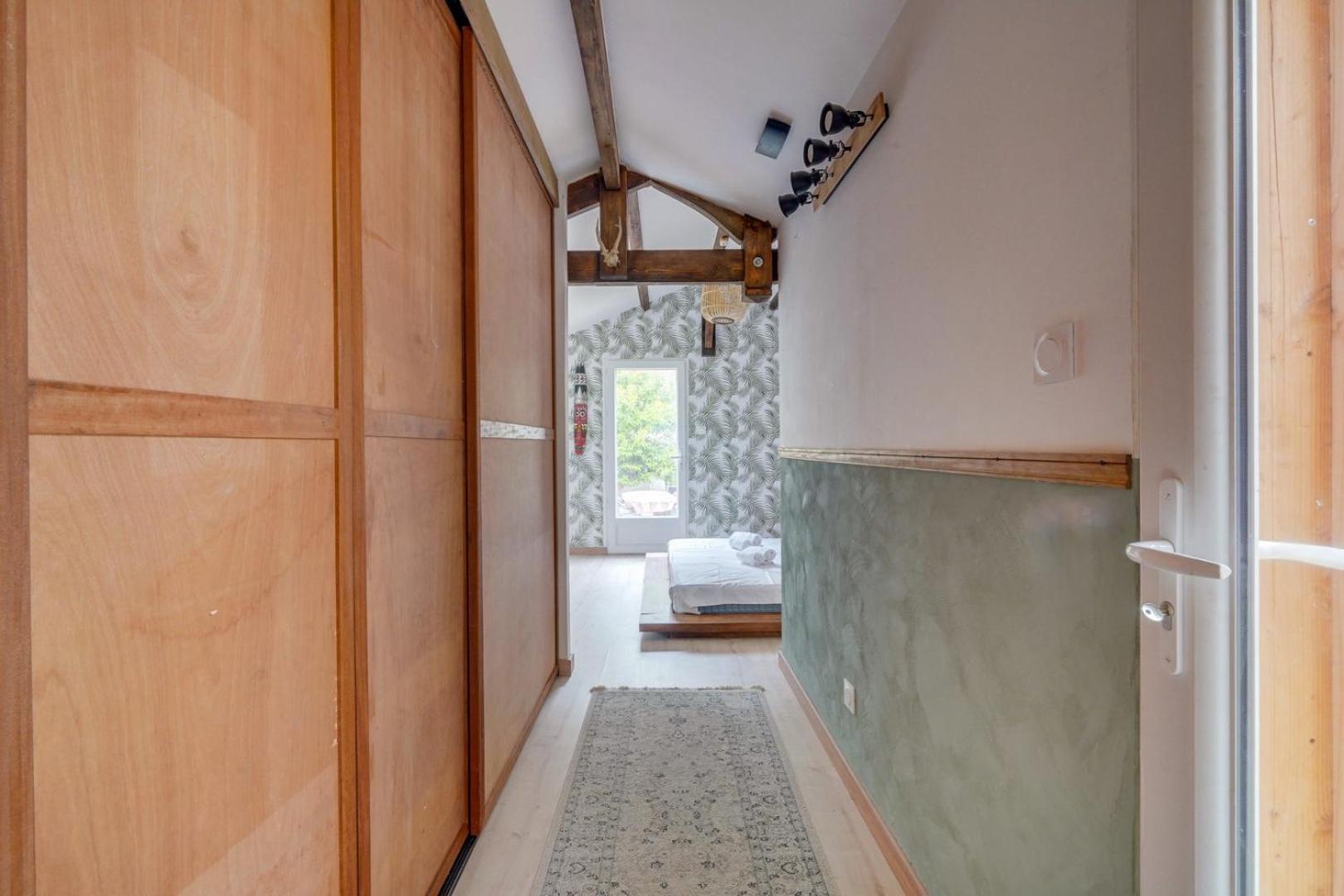 Guest house Maison Avec Terrasse & Parking Bacalan *