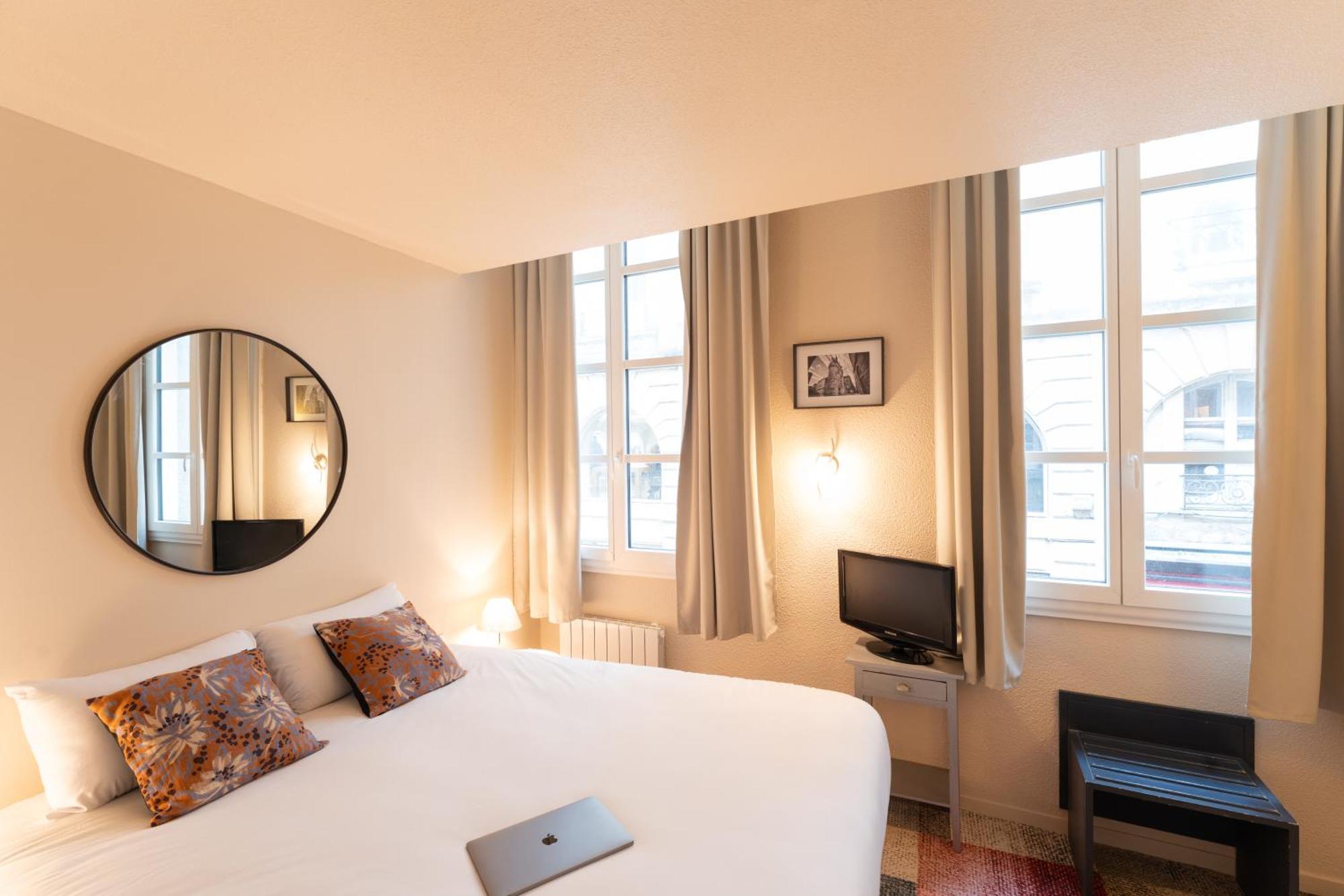 Du Theatre Hotel 2*