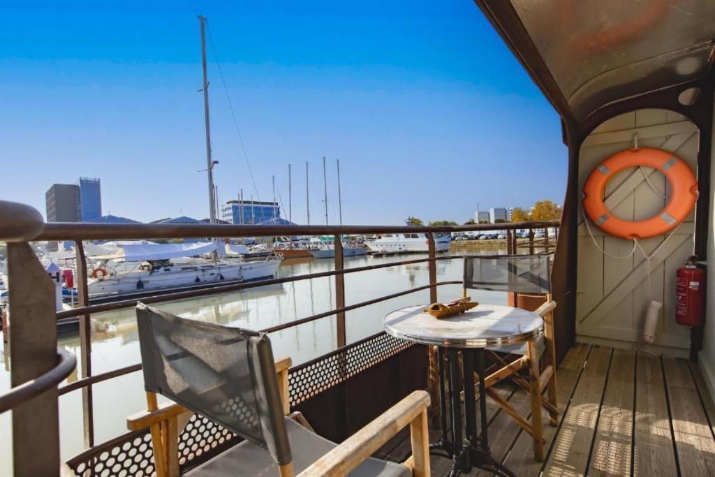 Superbe Peniche En Centre Botel Bordeaux