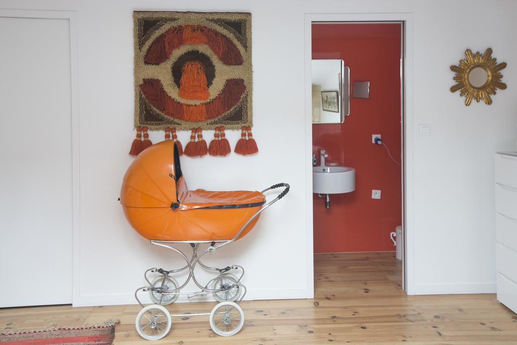 Une Chambre Chez Dupont