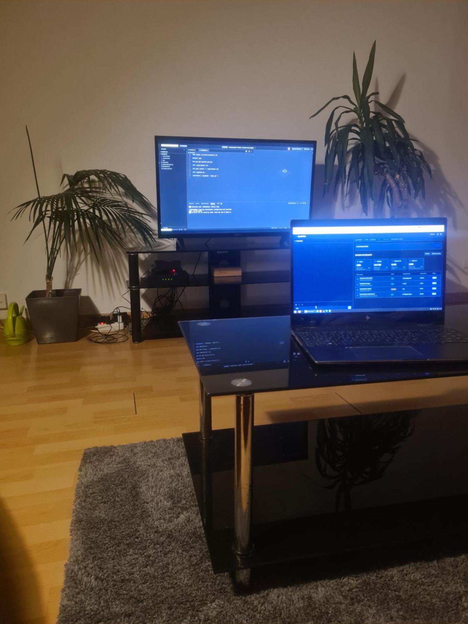 Quickhosting Centre *