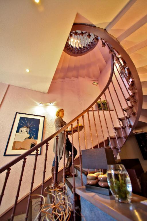 Le Belvedere De Belves Hotel
