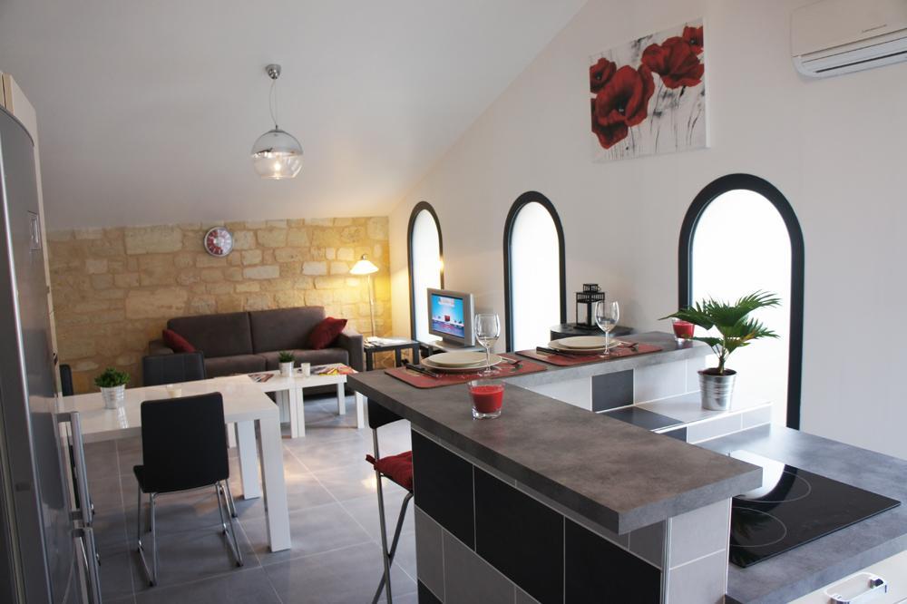 De Charme Chatrons Apartment *