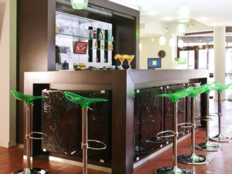 Ibis Styles Gare Saint-jean Hotel 3*