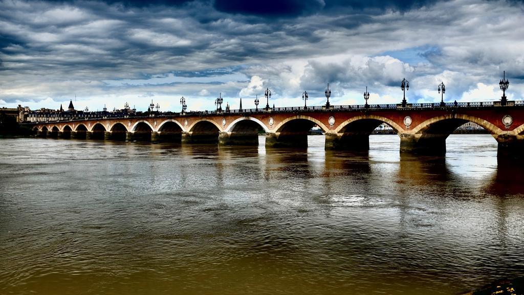 Les Des Ateliers Bordelais - Cite Du Vin Apartment Bordeaux