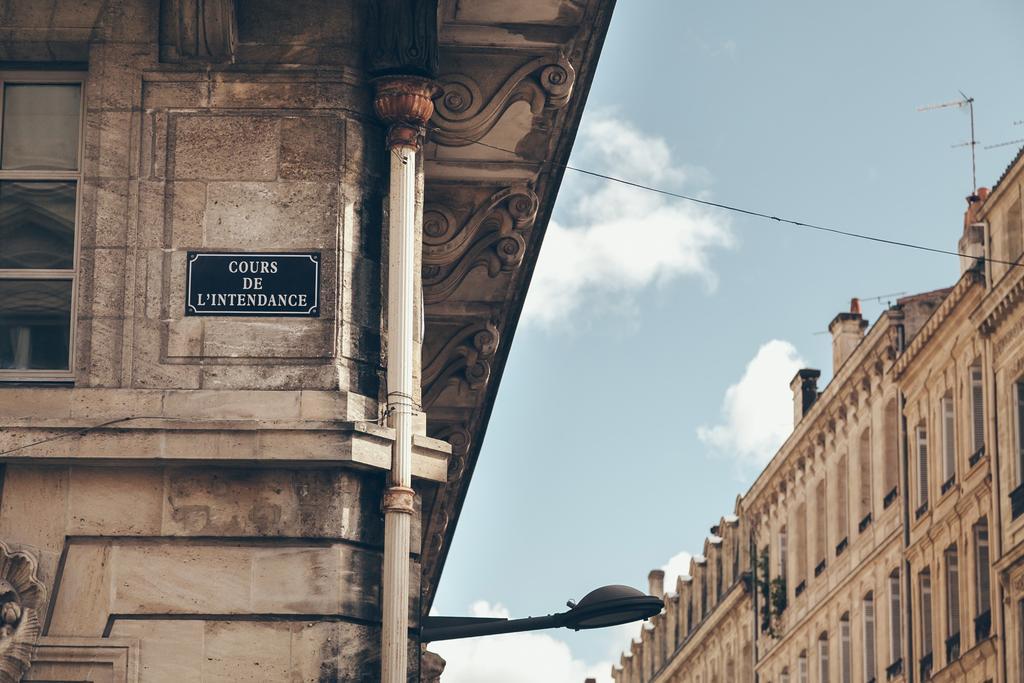 Bed & Breakfast T4 Cours De L'intendance