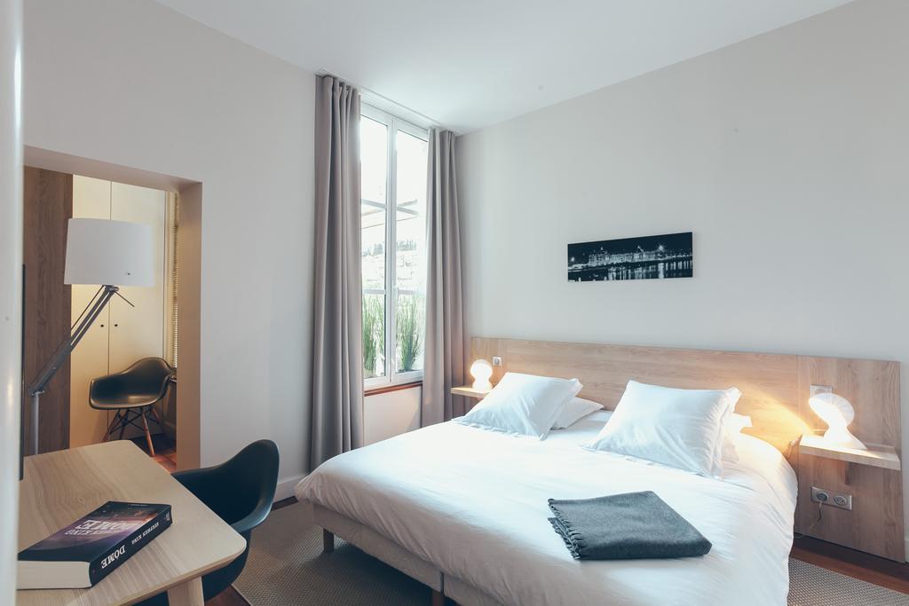 Bed & Breakfast T4 Cours De L'intendance *