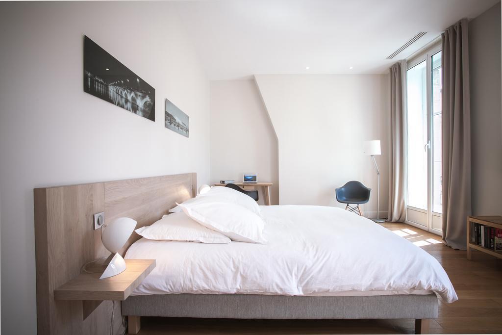 Bed & Breakfast T4 Cours De L'intendance