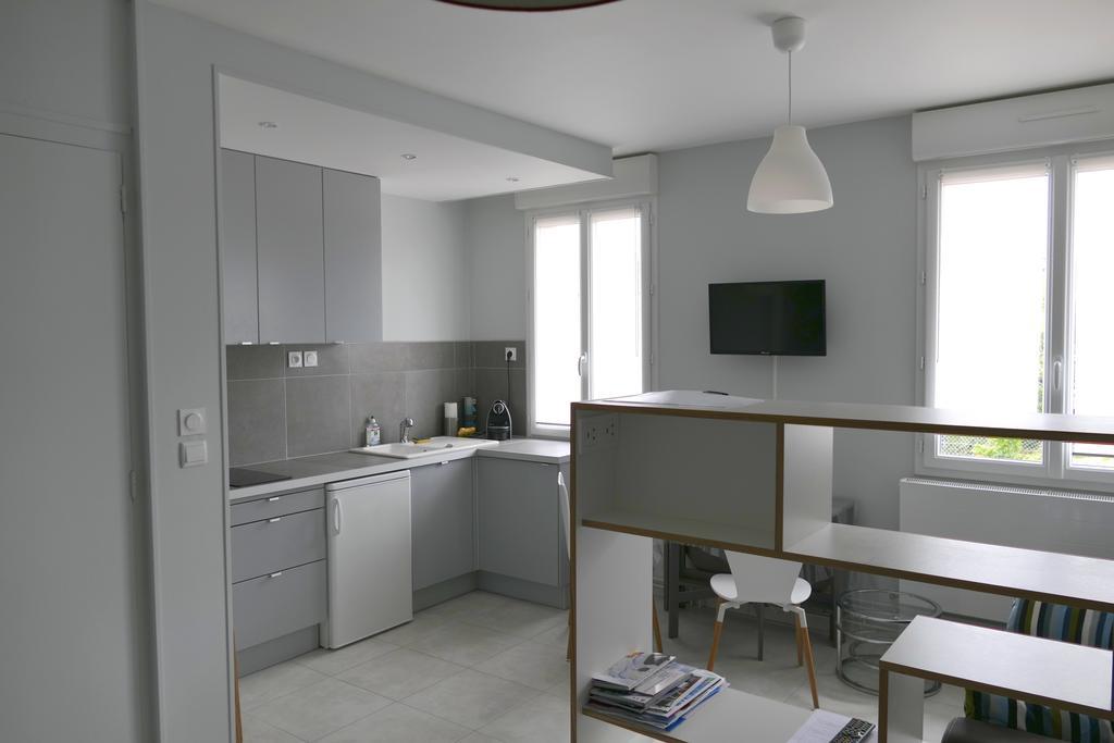 Studio Proche Gare St Jean Apartment *