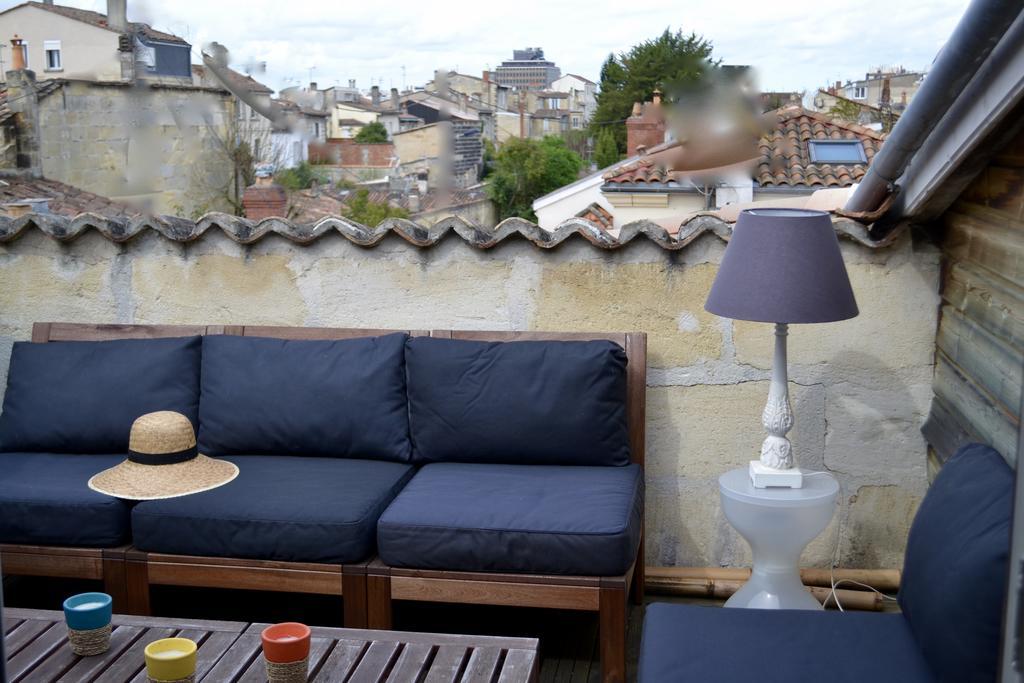 Apartment Charmant Avec Terrasse Bordeaux